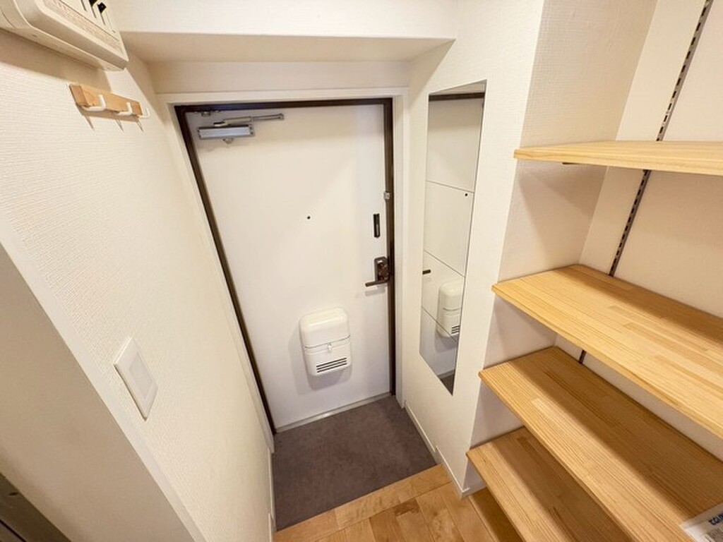 (8/27) 玄関 (8/27) 玄関