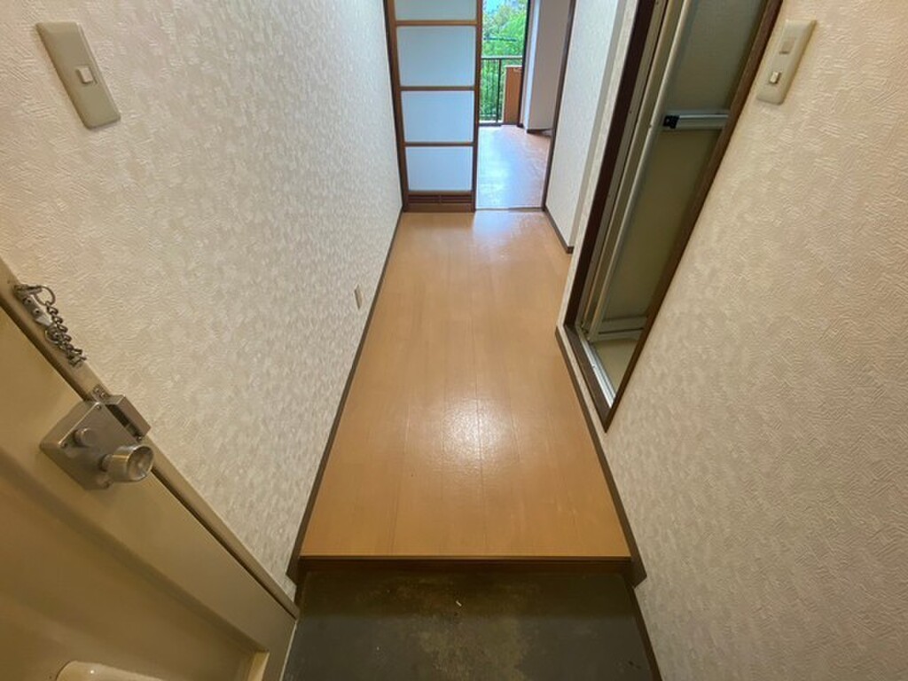 (10/24) 玄関 (10/24) 玄関