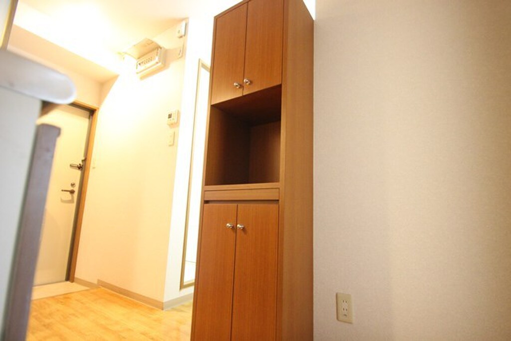 (9/34) 食器棚 (9/34) 食器棚