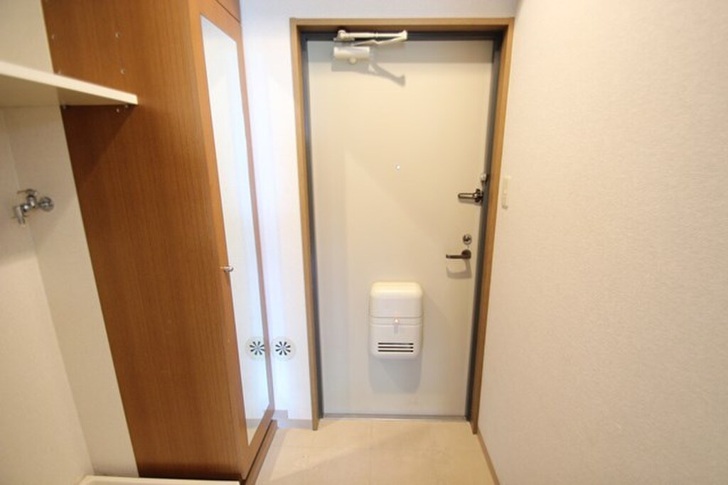 (11/34) 玄関 (11/34) 玄関