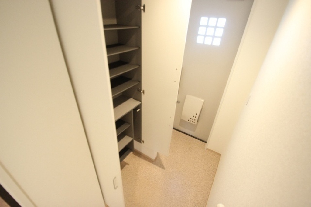 (6/27) 玄関 (6/27) 玄関