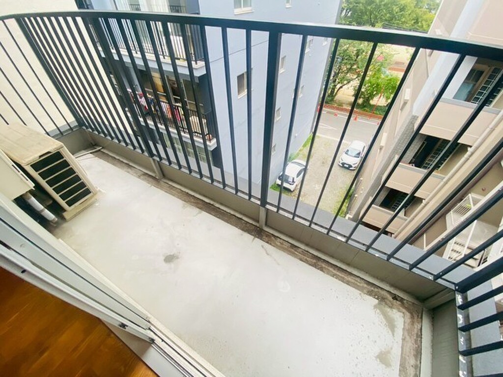 (10/31) バルコニー