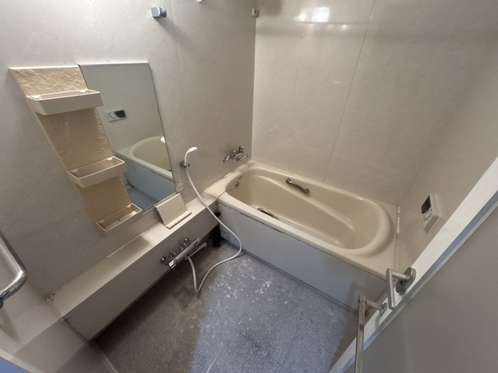 (12/32) バス (12/32) バス