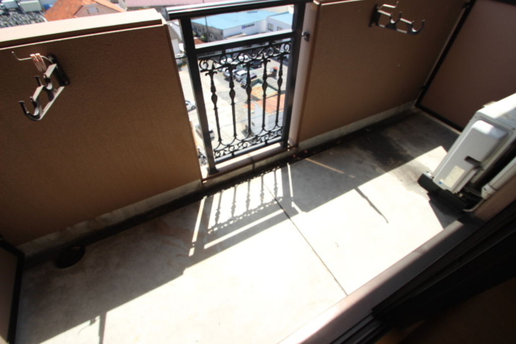 (2/30) バルコニー