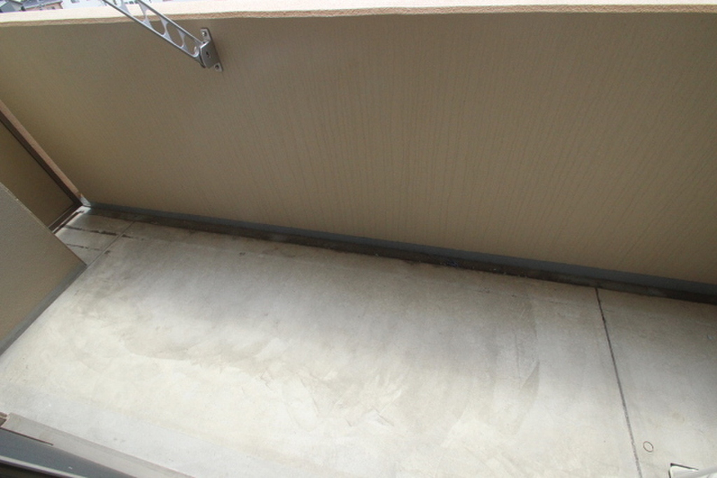 (13/24) バルコニー