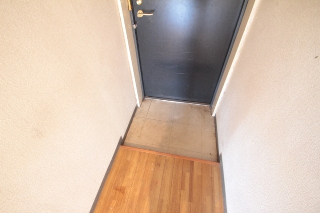 (7/32) 玄関