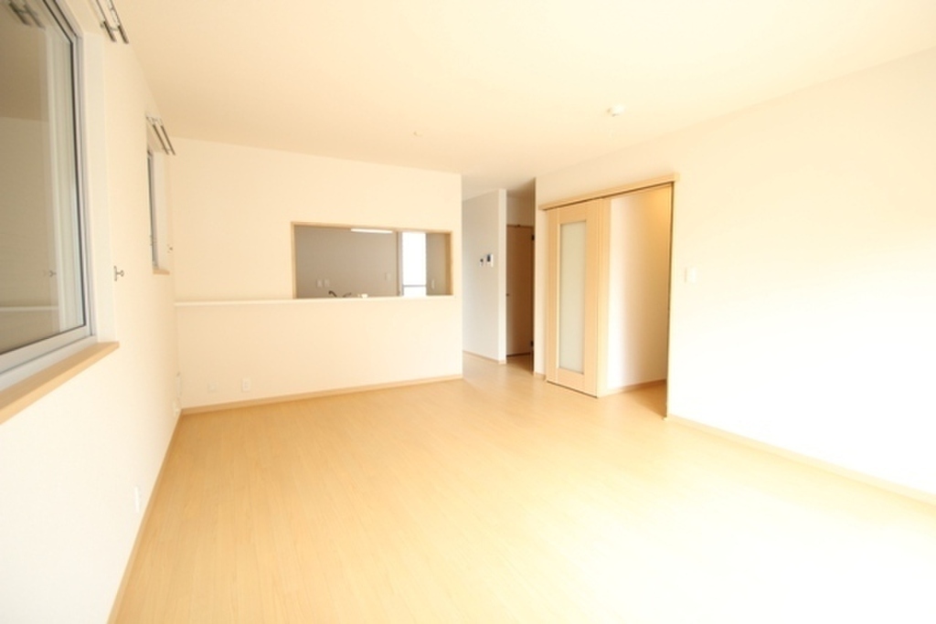 (2/13) 居室・リビング (2/13) 居室・リビング