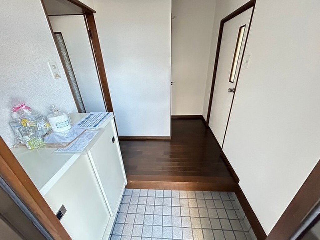 (6/13) 玄関 (6/13) 玄関