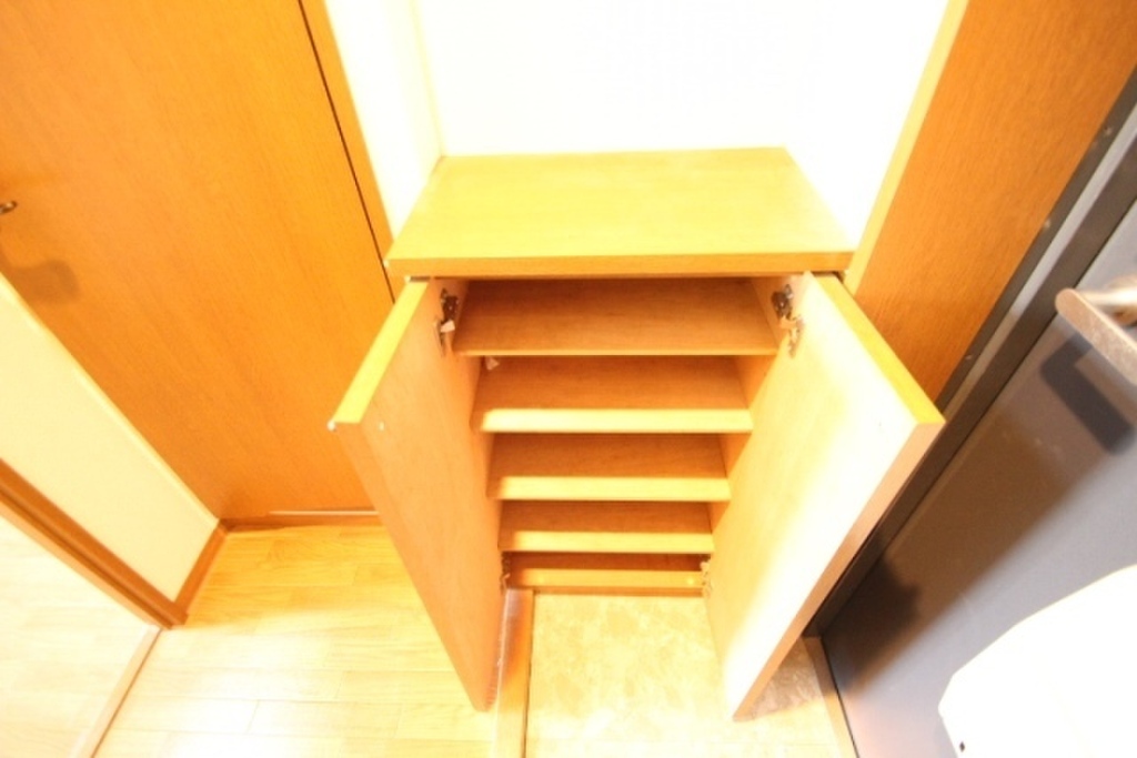 (6/30) 玄関 (6/30) 玄関