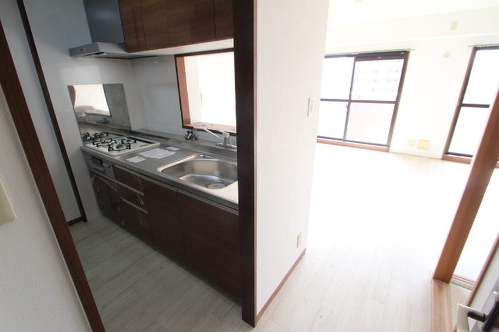 (18/30) キッチン (18/30) キッチン