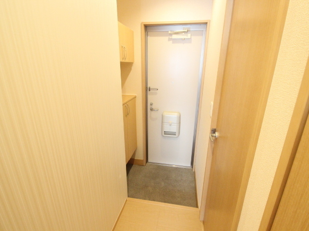 (11/29) 玄関 (11/29) 玄関