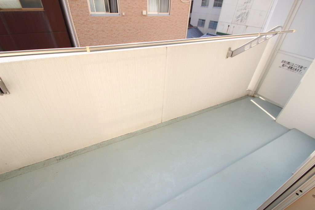 (8/25) バルコニー