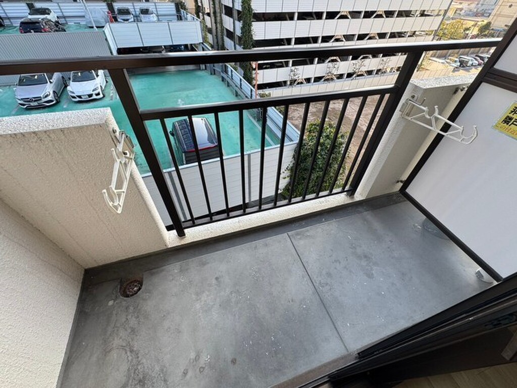 (13/24) バルコニー