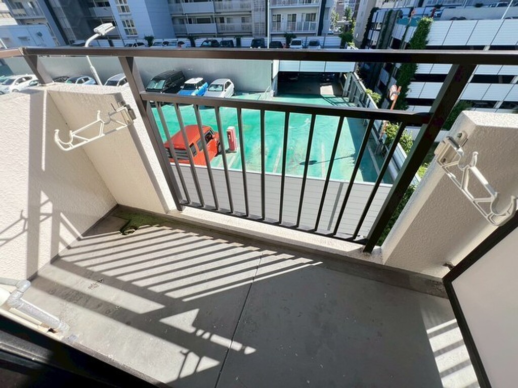 (13/25) バルコニー (13/25) バルコニー