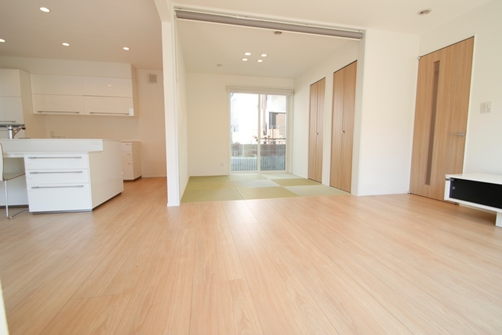 (11/30) 居室・リビング (11/30) 居室・リビング