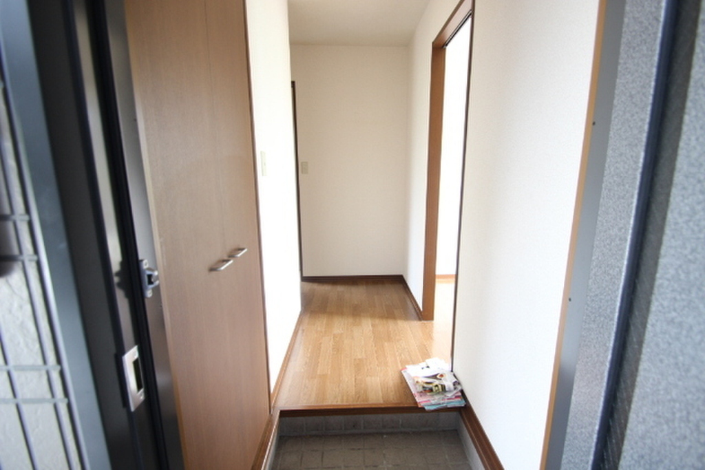 (6/31) 玄関 (6/31) 玄関