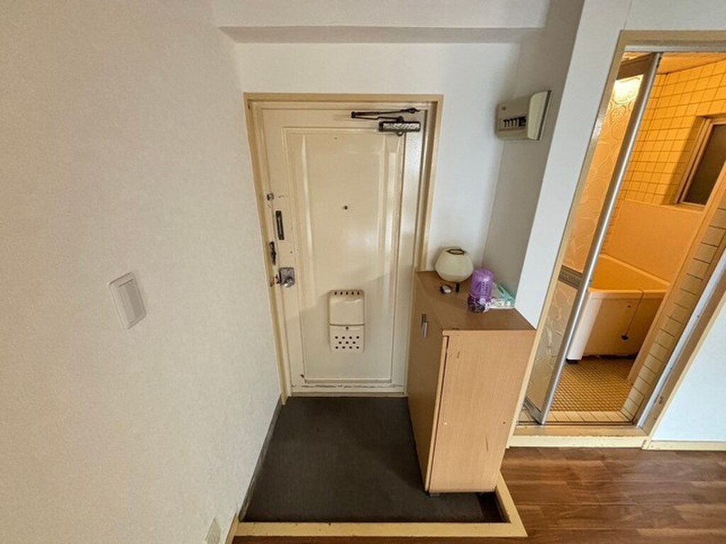 (6/22) 玄関 (6/22) 玄関