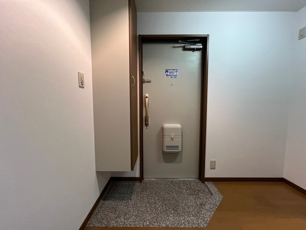 (10/19) 玄関 (10/19) 玄関