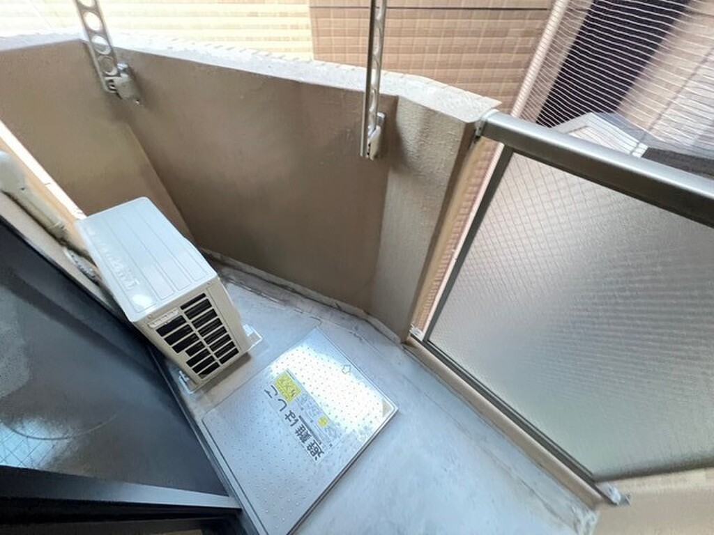 (11/19) バルコニー (11/19) バルコニー