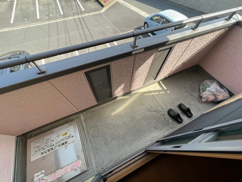 (13/24) バルコニー