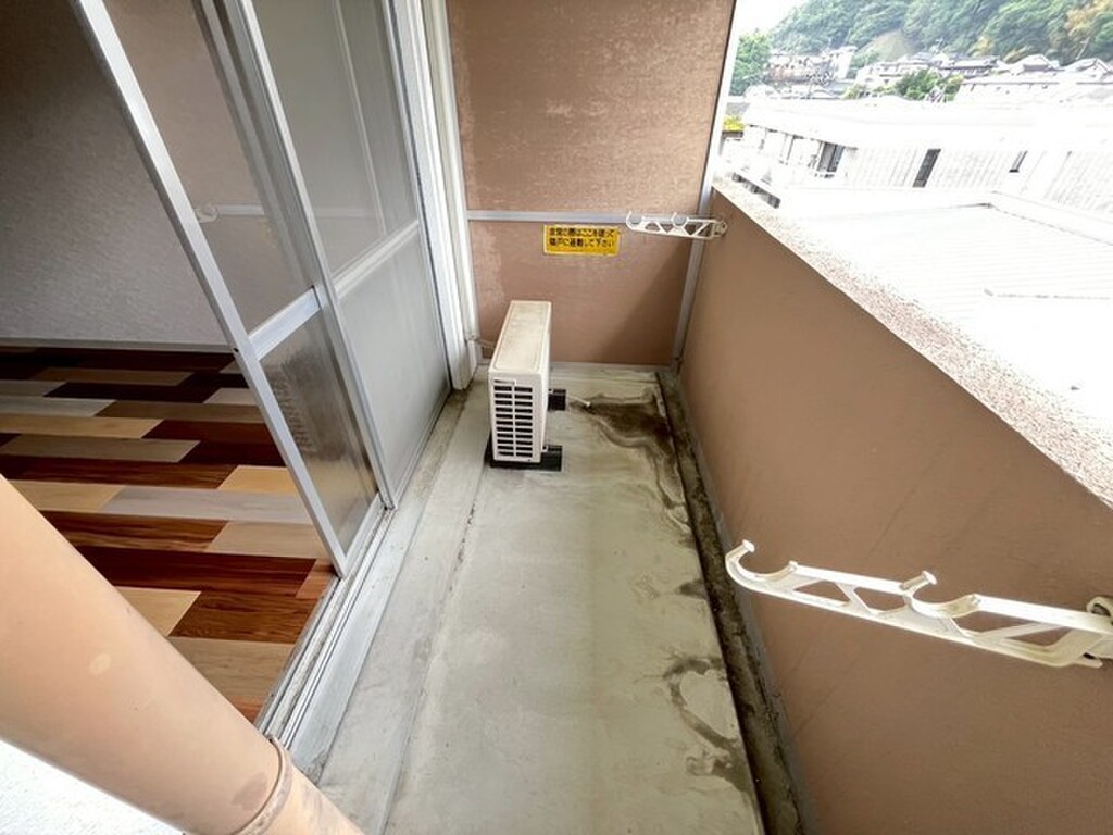 (13/26) バルコニー