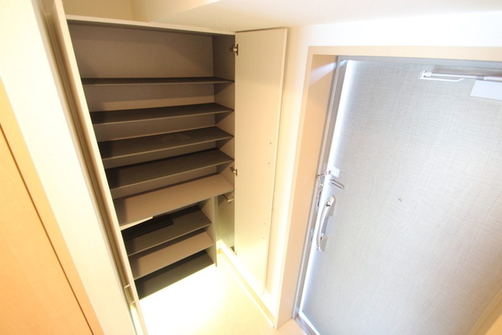 (17/22) 玄関 (17/22) 玄関