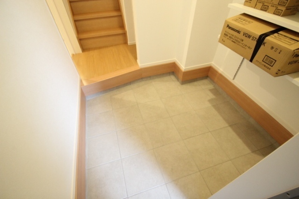 (12/25) 玄関 (12/25) 玄関