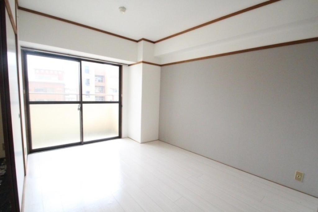 (2/16) 居室・リビング (2/16) 居室・リビング