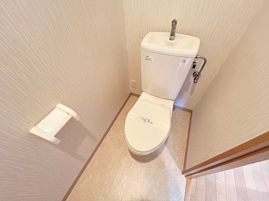 (9/24) 写真は別号室のものです。 (9/24) 写真は別号室のものです。