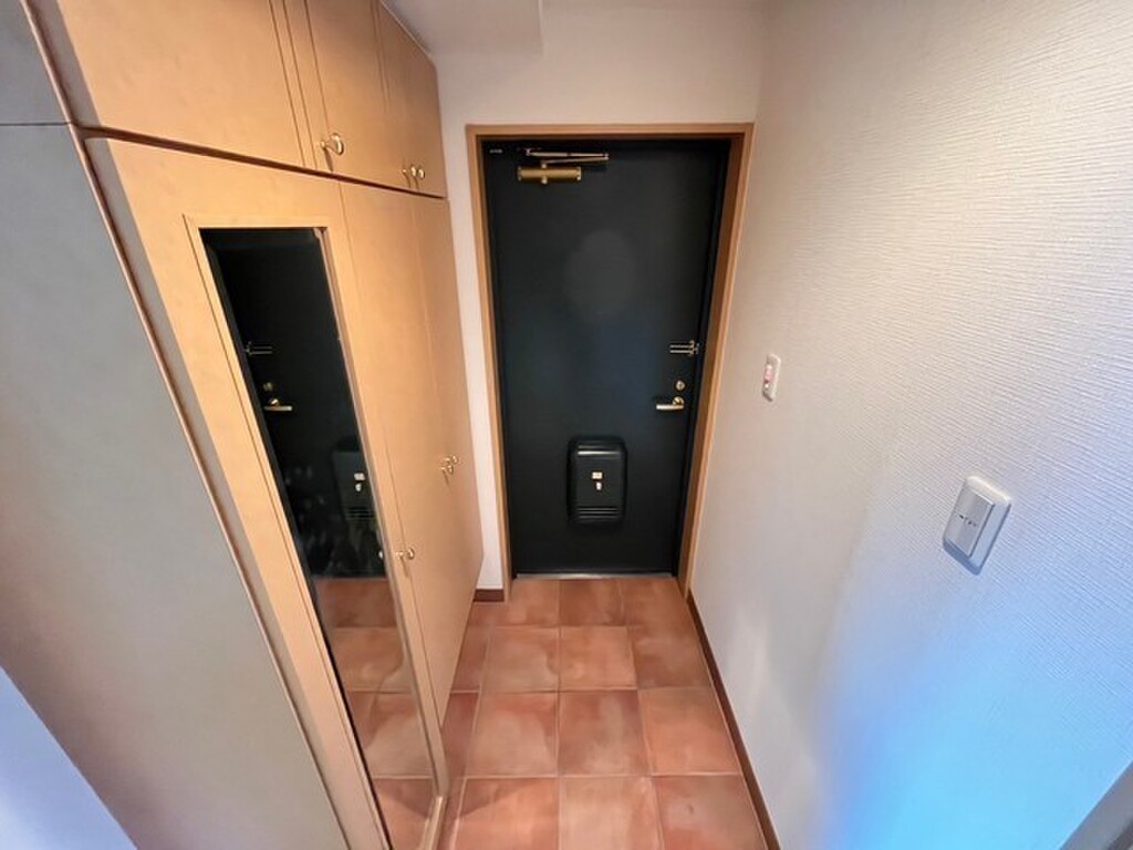 (7/25) 玄関 (7/25) 玄関