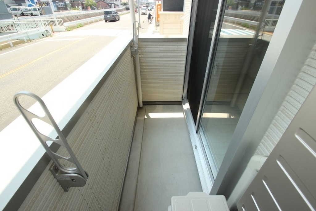 (3/25) バルコニー