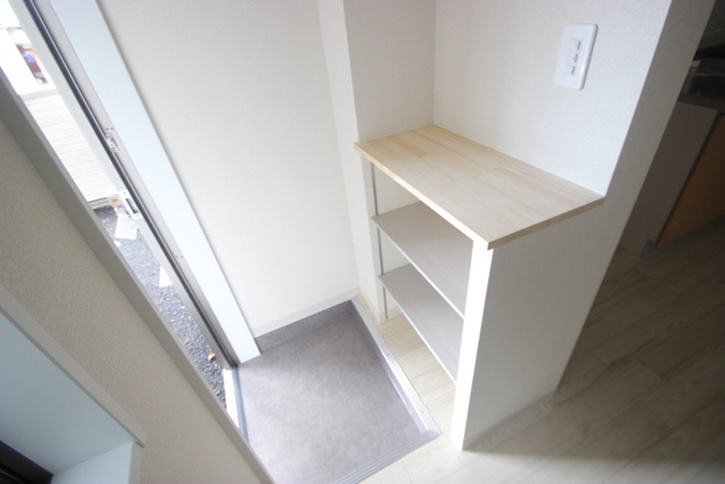 (9/28) 玄関 (9/28) 玄関