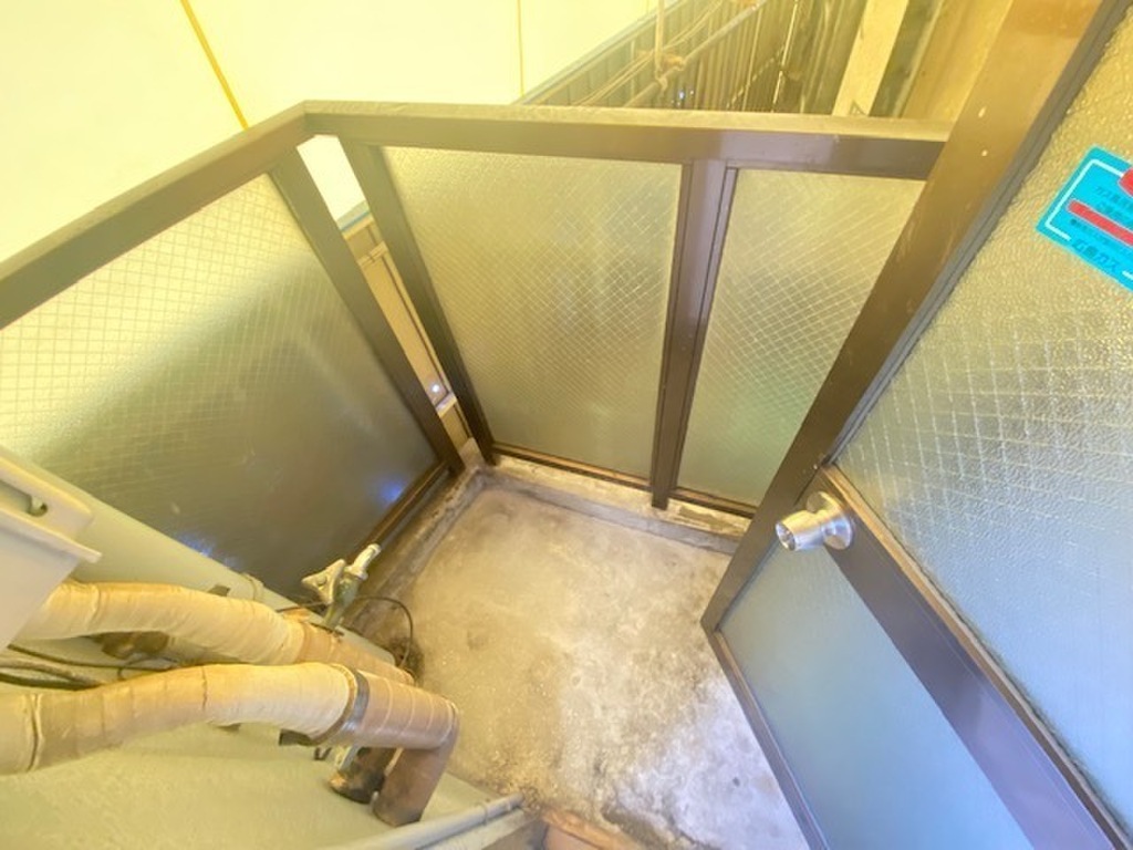 (13/21) バルコニー