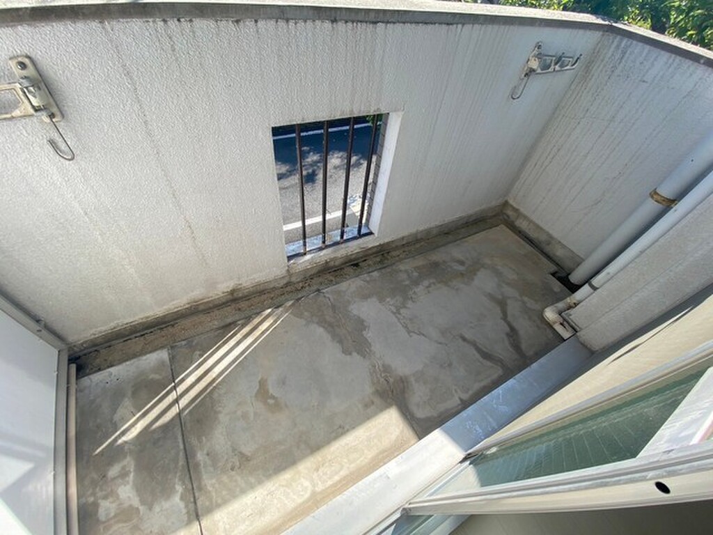 (14/21) バルコニー