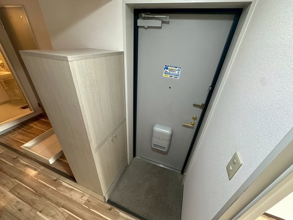 (6/24) 玄関 (6/24) 玄関