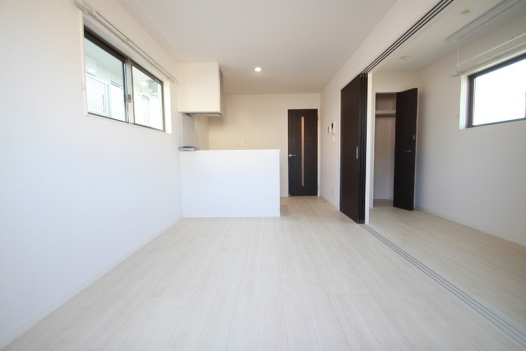 (2/26) 居室・リビング (2/26) 居室・リビング