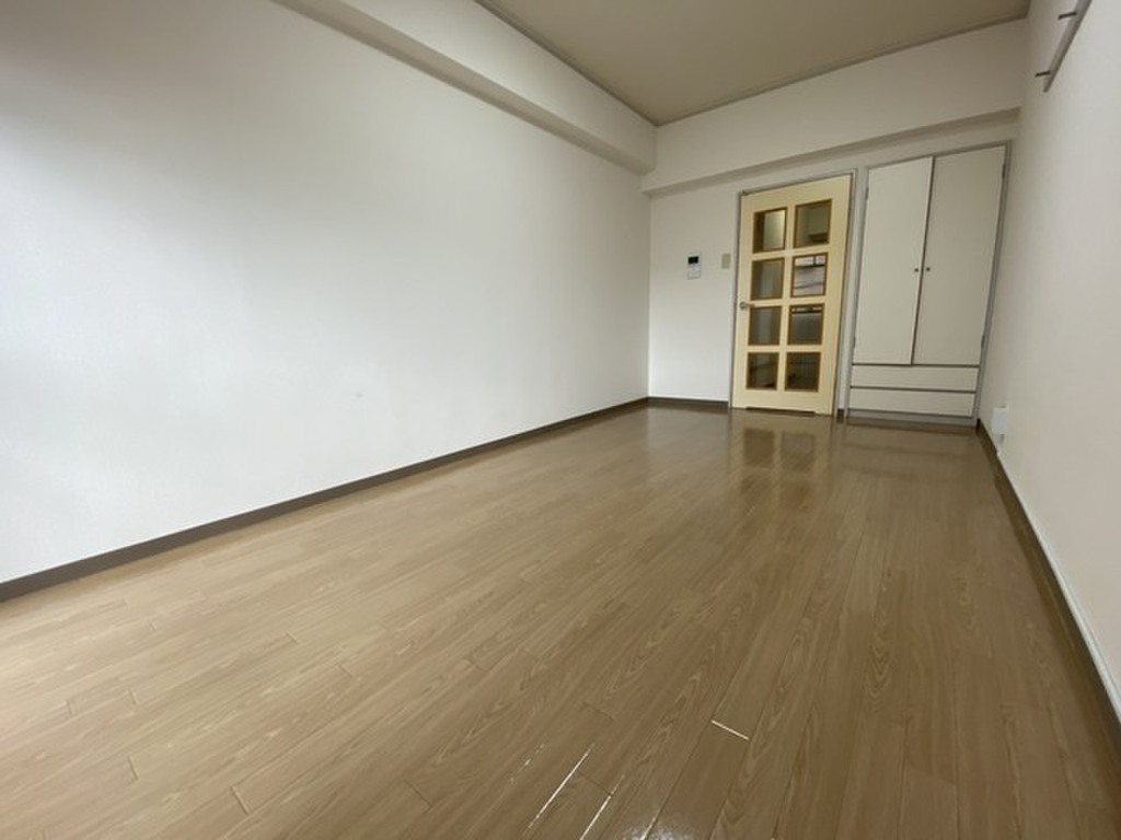 (16/23) 居室・リビング