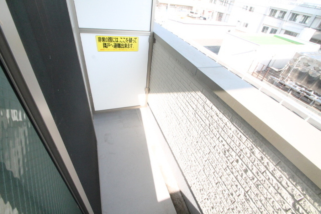 (12/17) バルコニー (12/17) バルコニー