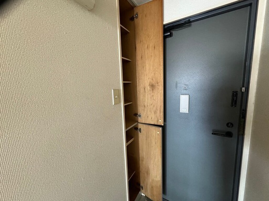 (7/27) 玄関 (7/27) 玄関