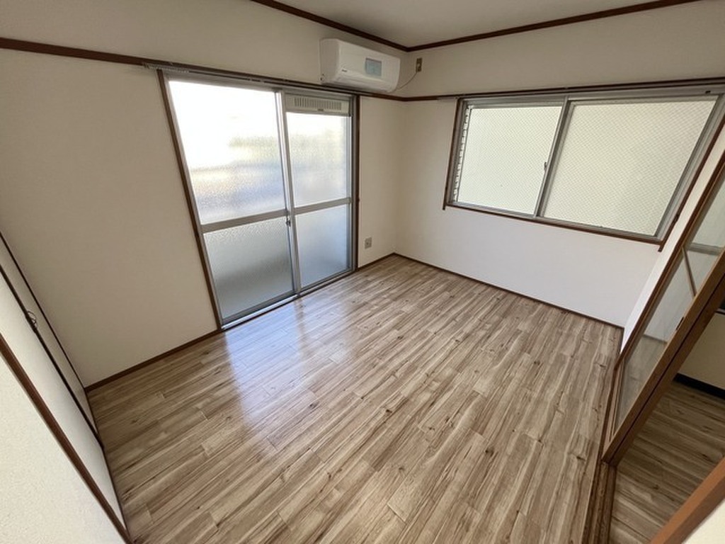 (2/24) 居室・リビング (2/24) 居室・リビング