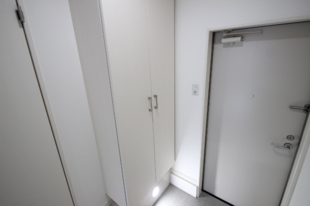 (6/30) 玄関 (6/30) 玄関