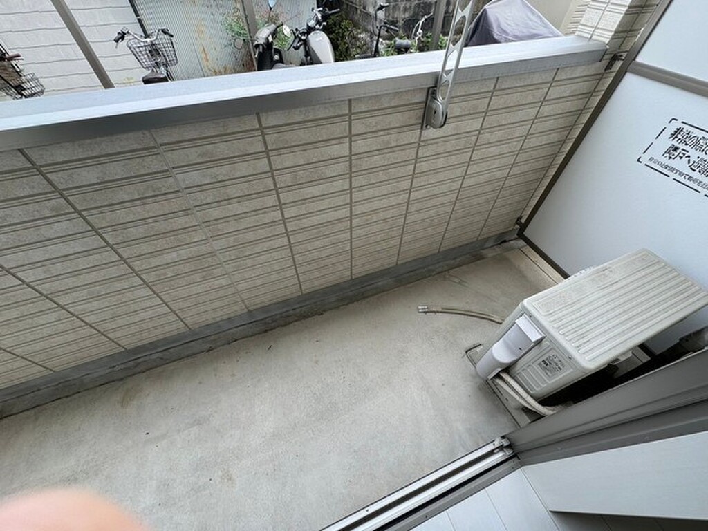 (14/31) バルコニー