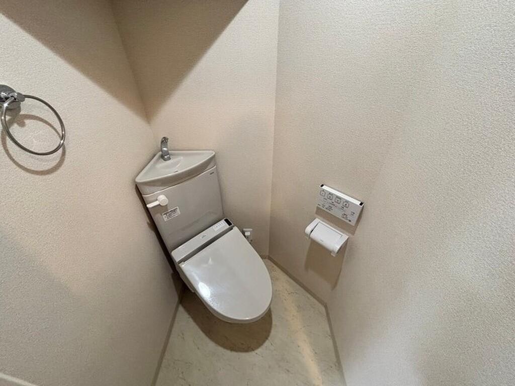 (8/27) トイレ (8/27) トイレ