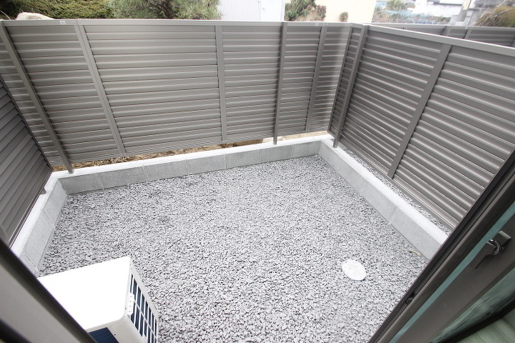 (13/22) バルコニー