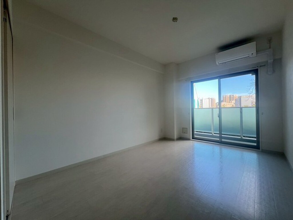 (2/16) 居室・リビング (2/16) 居室・リビング