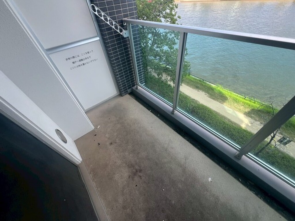 (11/15) バルコニー