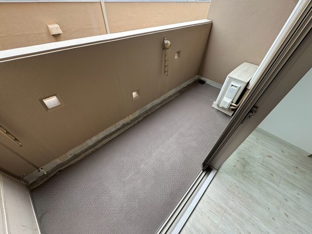 (11/27) バルコニー