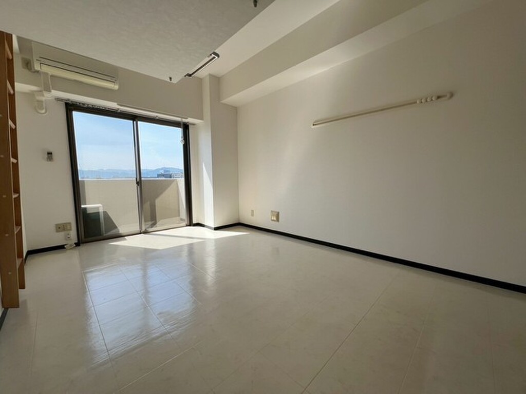 (15/21) 居室・リビング