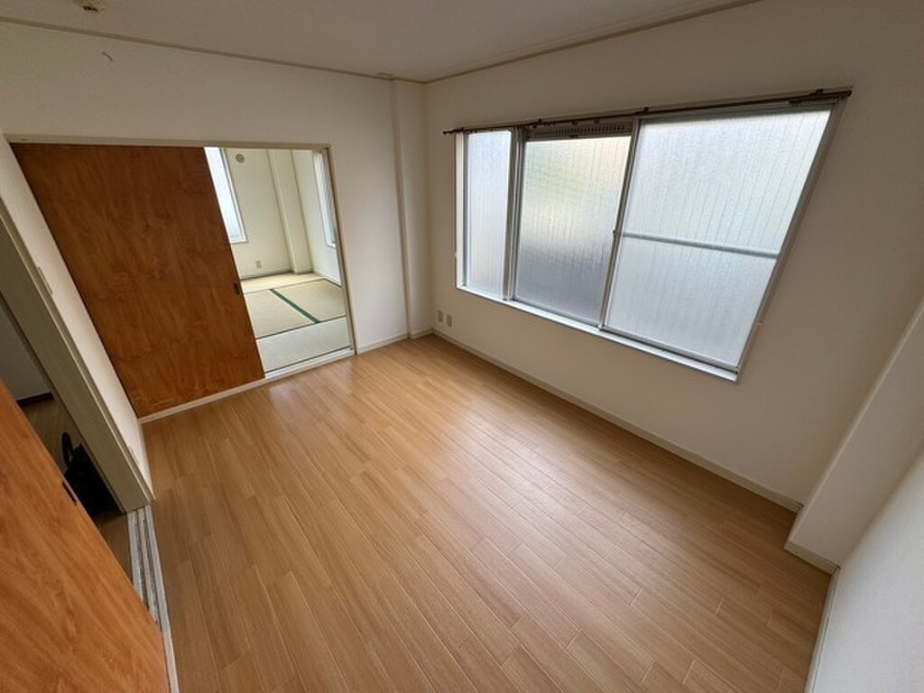 (2/18) 居室・リビング (2/18) 居室・リビング