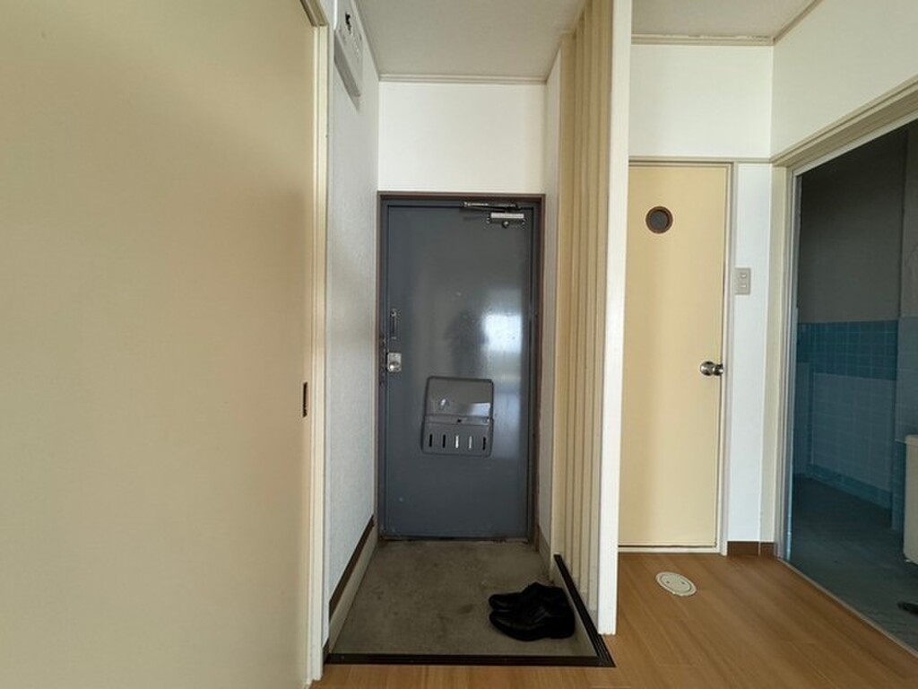 (10/18) 玄関 (10/18) 玄関